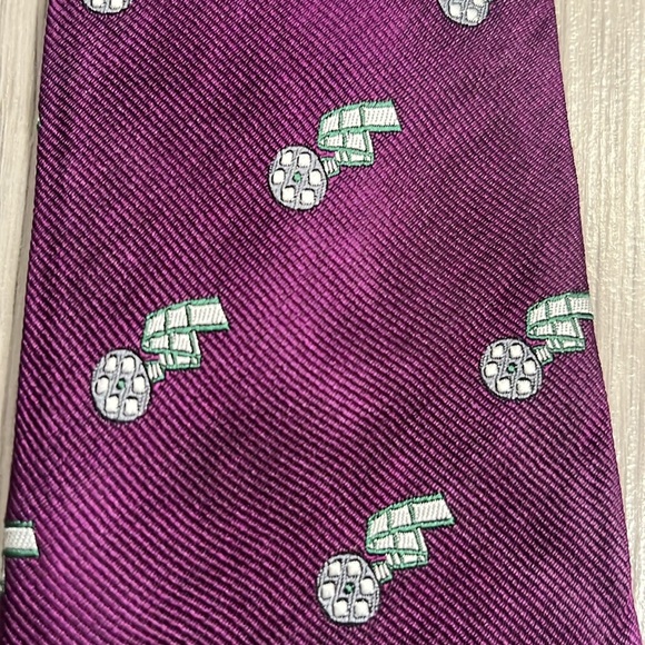 Made In The USA Purple Movie Film Patterned Men's Tie Silk Career Office Wear - Picture 4 of 7